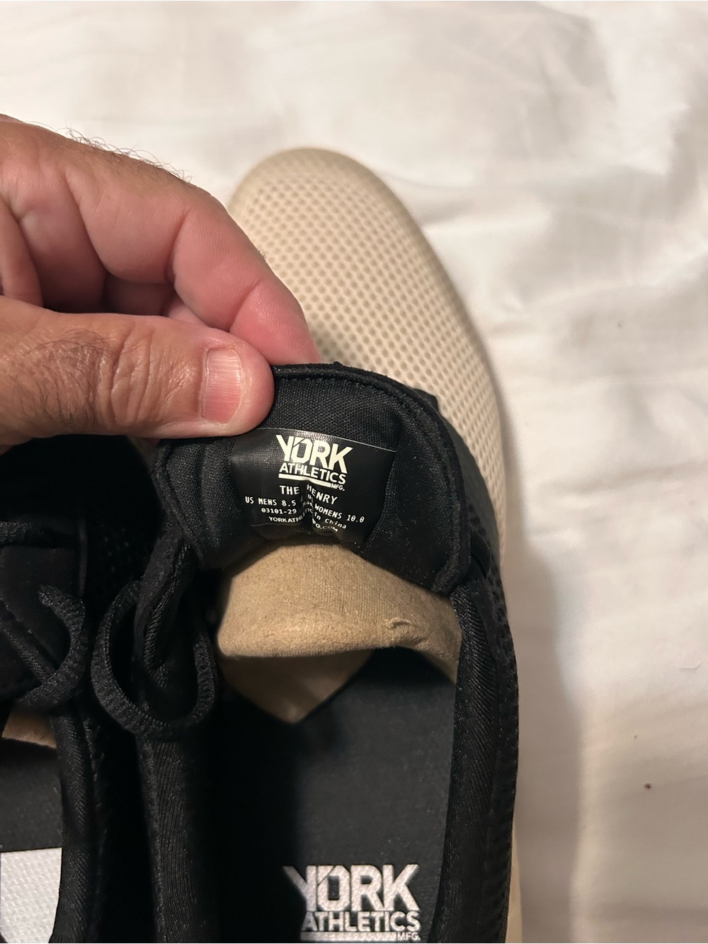 Men’s Black and Tan Athletic Trainer